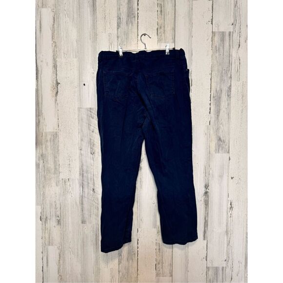 Gloria Vanderbilt blue jeans - Picture 3 of 11